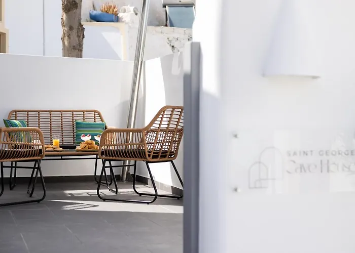 Saint George Cave House 산토리니