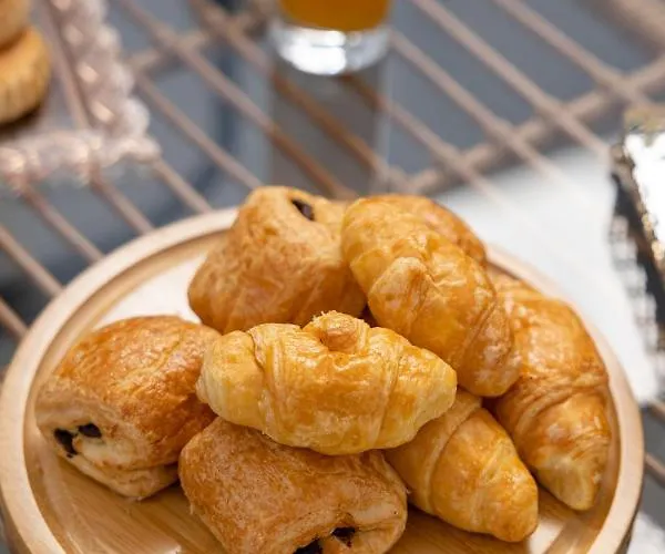 Saint George Cave House 산토리니