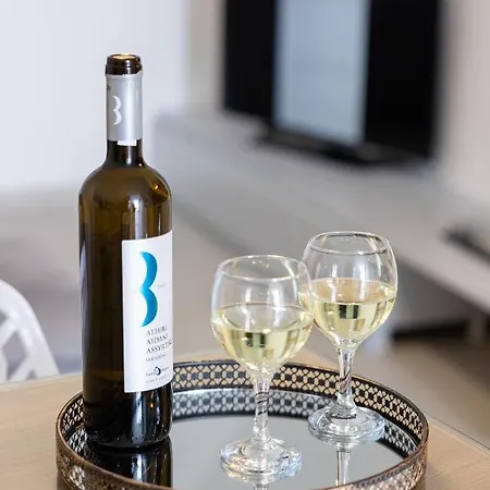 Saint George Cave House * Fira (Santorini)