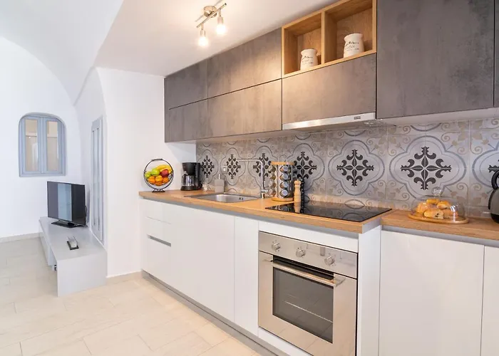 Saint George Cave House * סנטוריני