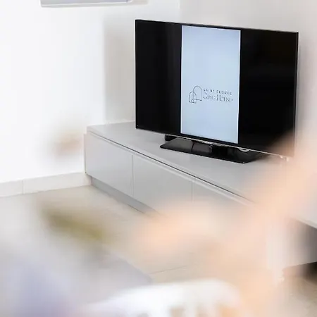 Saint George Cave House Fira (Santorini)