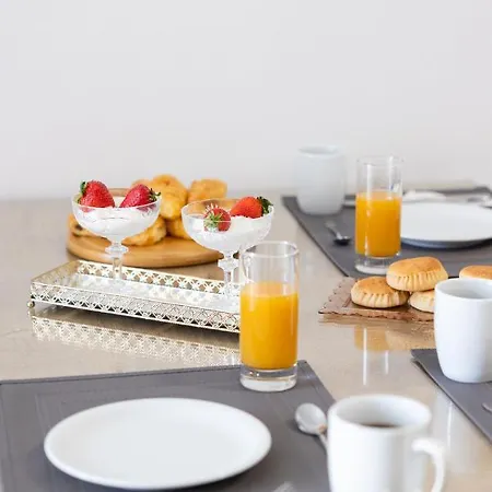 Saint George Cave House 산토리니