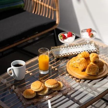 Saint George Cave House * Fira (Santorini)