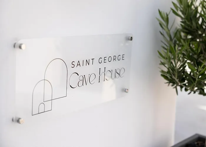 Saint George Cave House * Fira (Santorini)